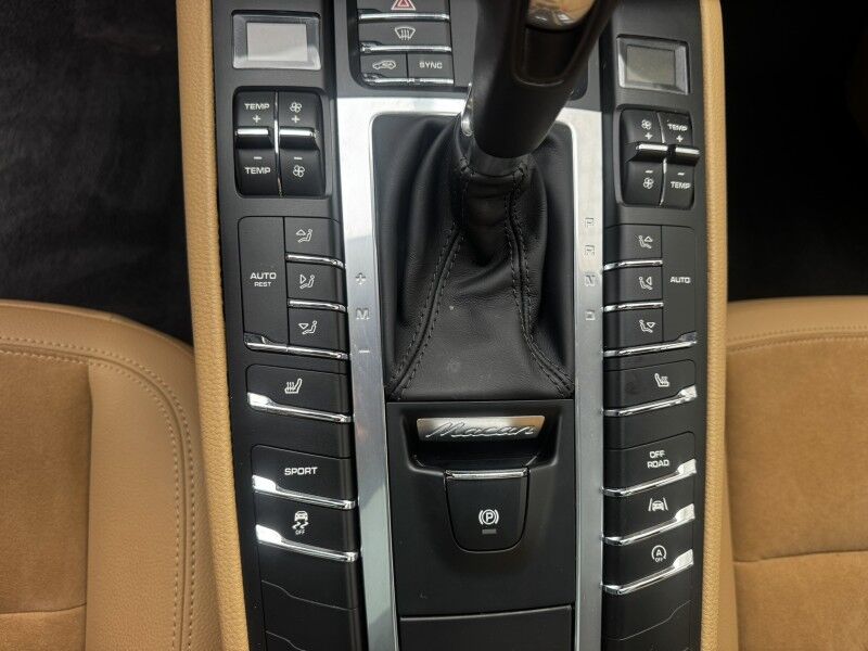 2017 Porsche Macan Willow Grove PA