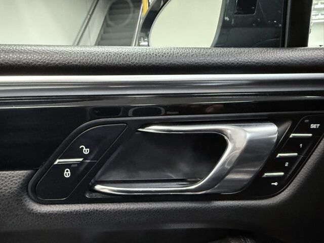 2017 Porsche Macan Base Dallas TX