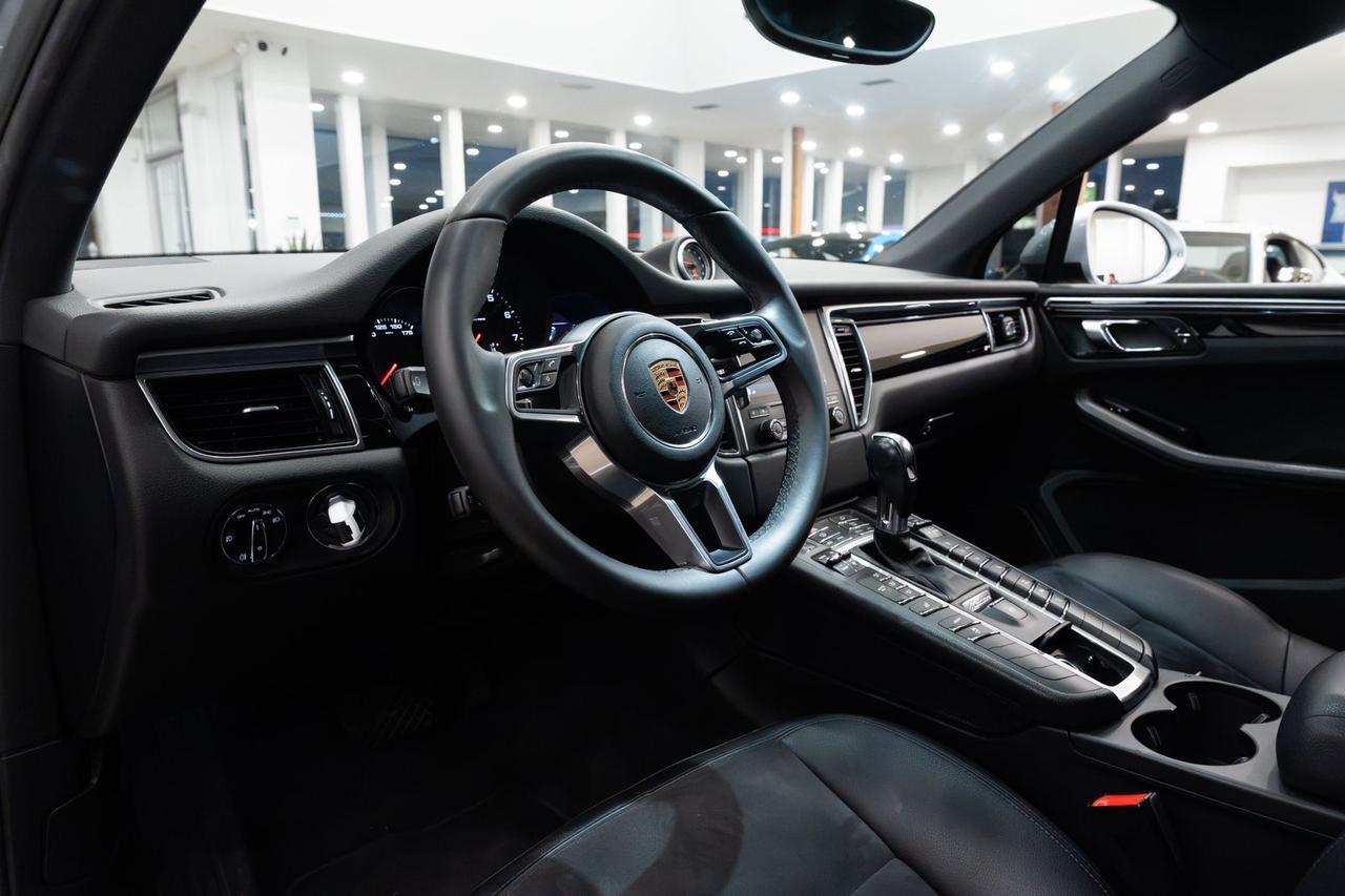 2017 Porsche Macan Base Gladstone OR