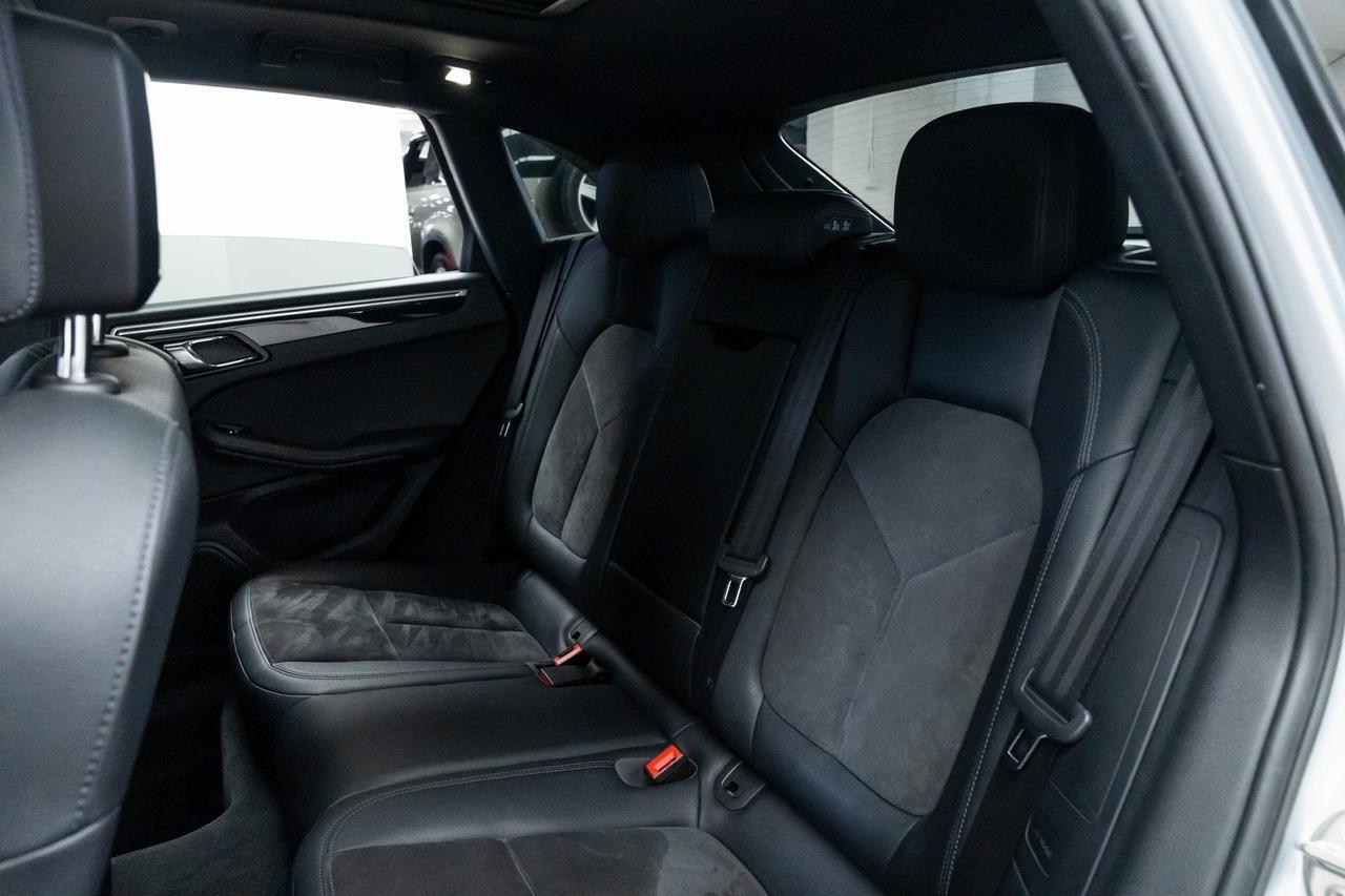 2017 Porsche Macan Base Heated Seats Bose Audio Panoramic Moonroof Portland OR