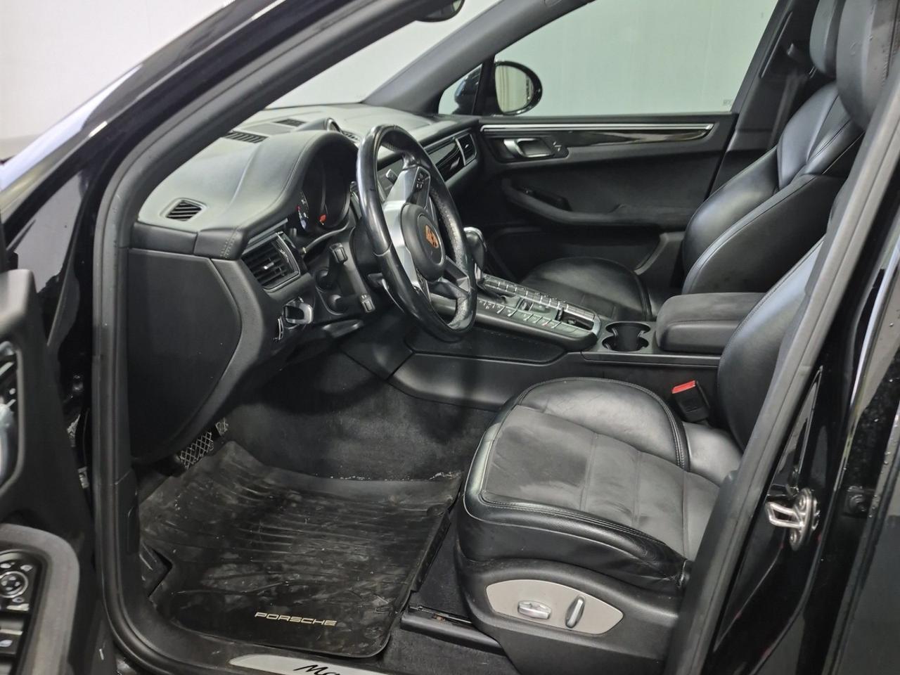 2017 Porsche Macan GTS RSSPYDERWHEELS PANOROOF MMRYSEAT B.CAM NOACCIDENT Toronto ON