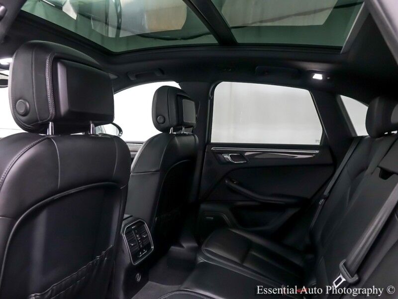 2017 Porsche Macan S Willowbrook IL