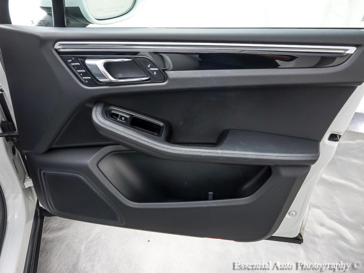 2017 Porsche Macan S Willowbrook IL
