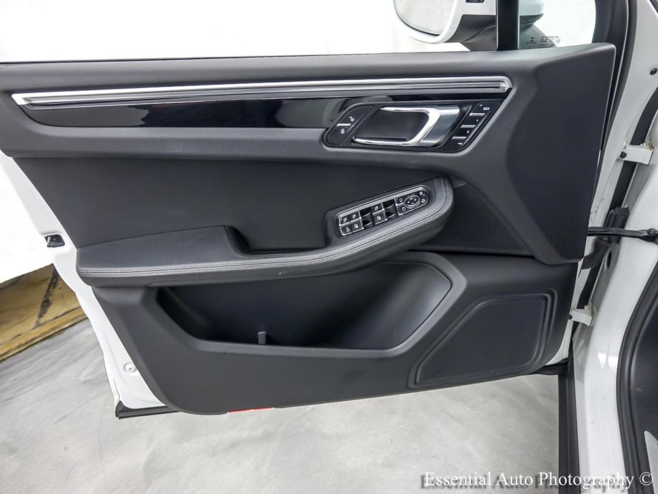 2017 Porsche Macan S Willowbrook IL