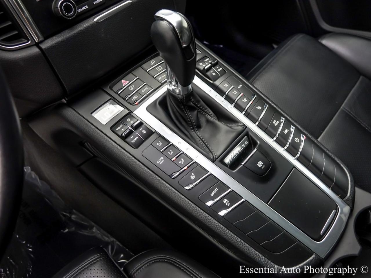 2017 Porsche Macan S Willowbrook IL