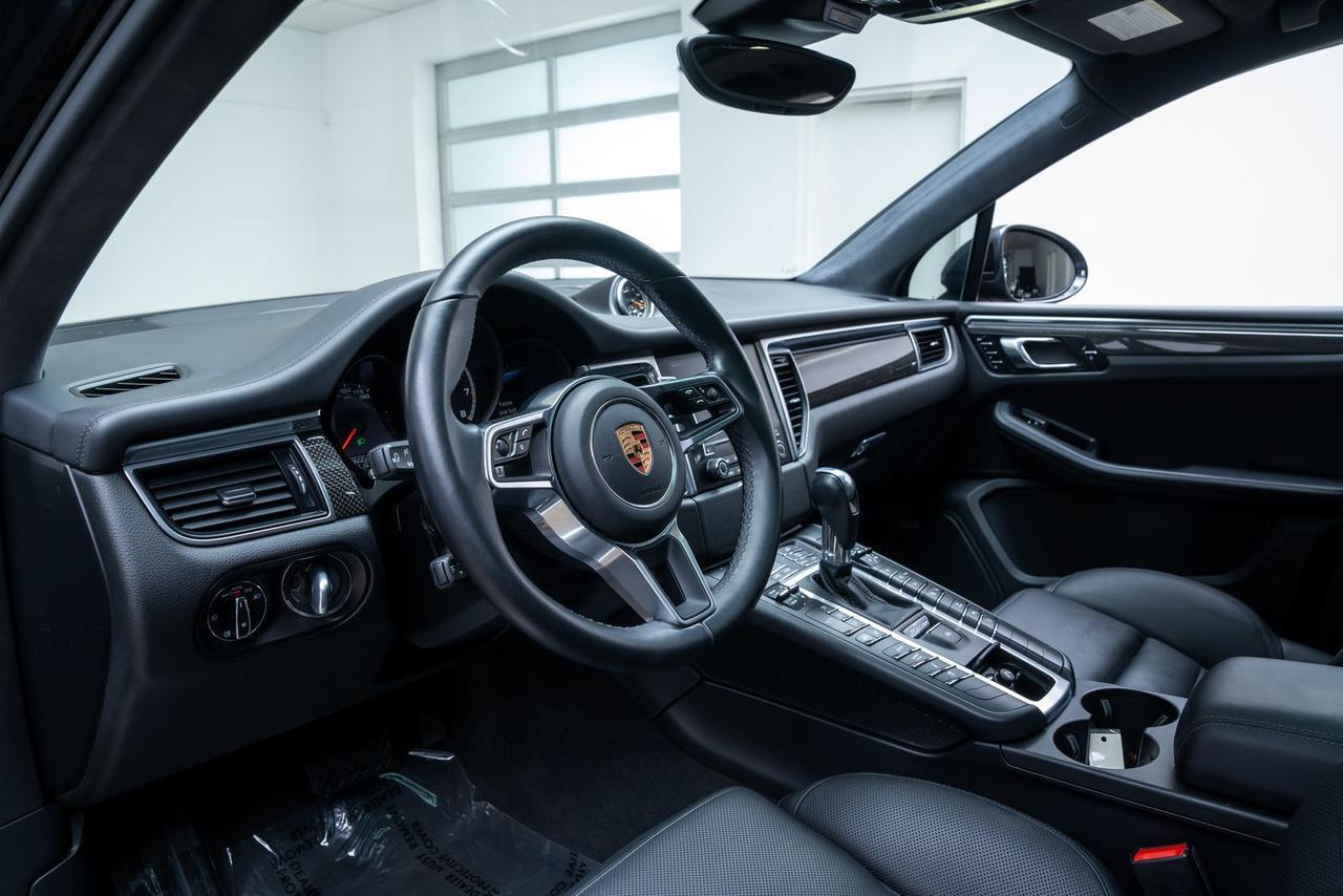 2017 Porsche Macan Turbo Premium Package Plus Carbon Fiber Interior Package Portland OR