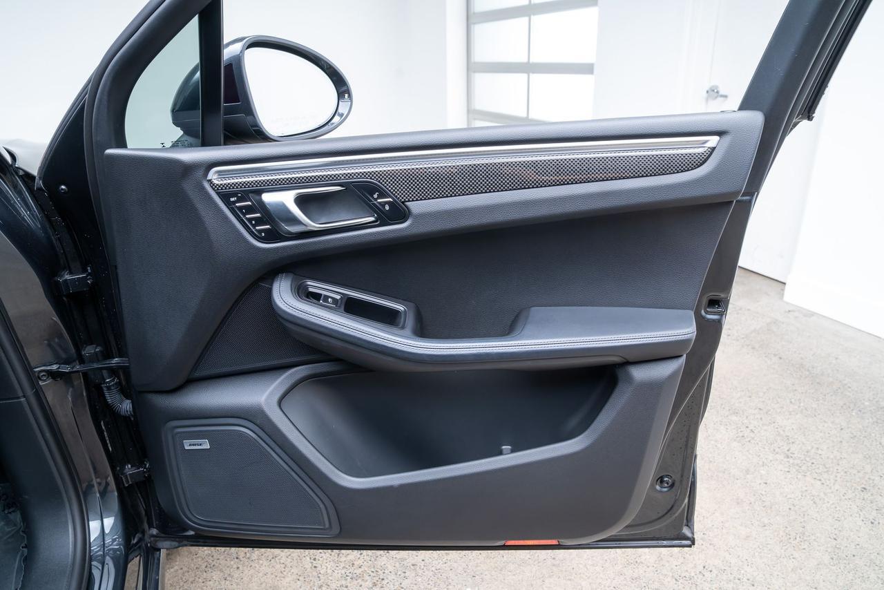 2017 Porsche Macan Turbo Premium Package Plus Carbon Fiber Interior Package Portland OR