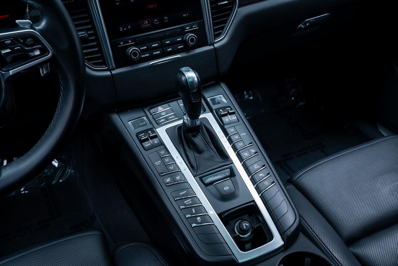 2017 Porsche Macan Turbo Premium Package Plus Carbon Fiber Interior Package Portland OR