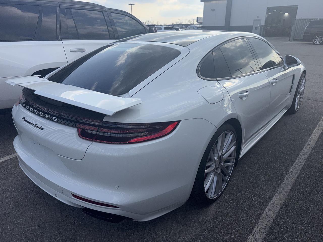 2017 Porsche Panamera Turbo