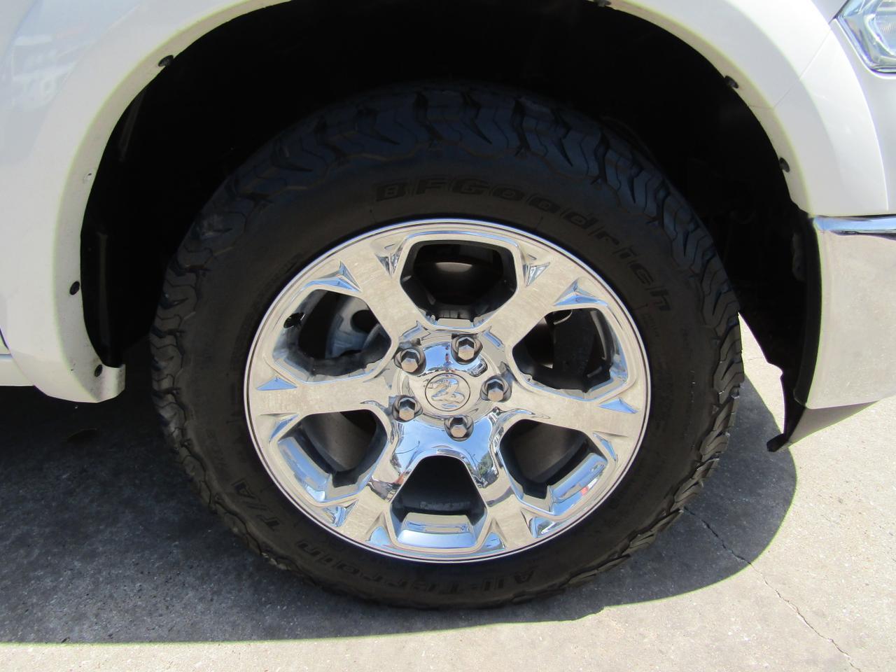 2017 RAM 1500 Laramie 4x4 Crew Cab 57 Box Grand Prairie TX