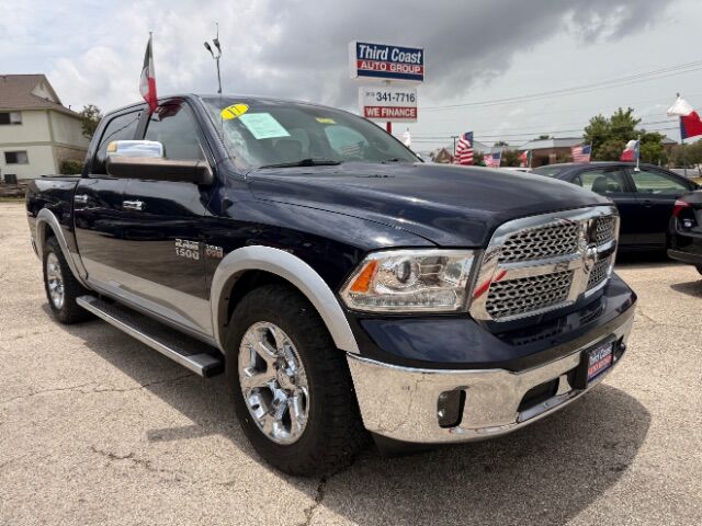 2017 RAM 1500 Laramie Crew Cab SWB 2WD