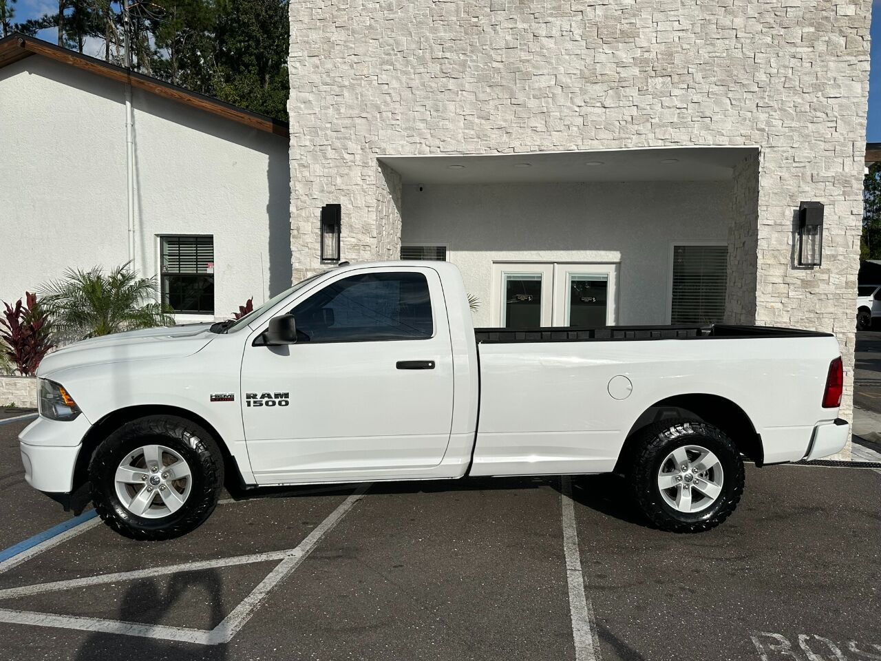 2017 RAM 1500 Tradesman 4x2 Regular Cab 8&apos; Box