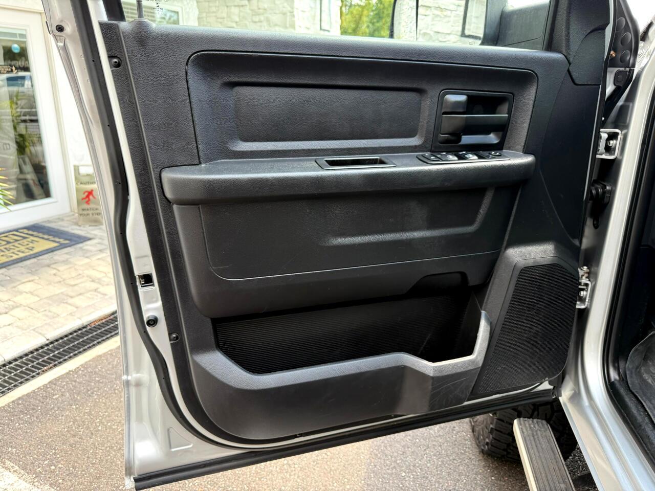 2017 RAM 3500 Tradesman 4x4 Crew Cab 8&apos; Box Jacksonville FL