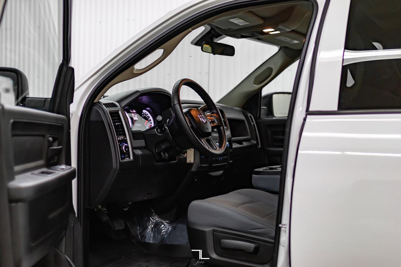2017 Ram 1500 4x4 Crew Cab Black Express Red Deer AB