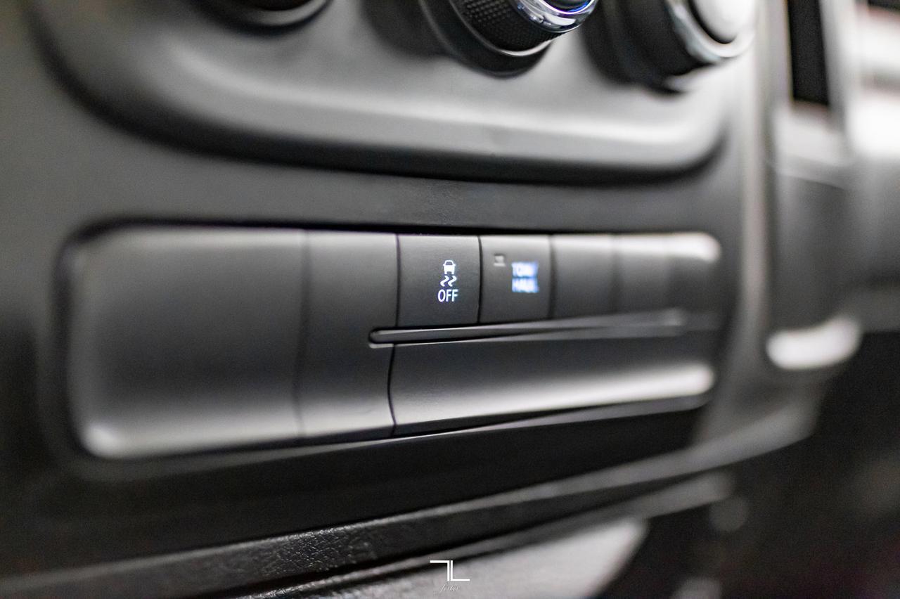 2017 Ram 1500 4x4 Crew Cab Black Express Red Deer AB