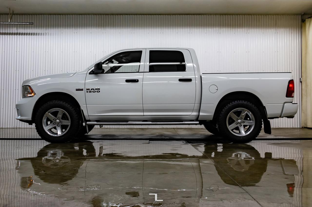 2017 Ram 1500 4x4 Crew Cab Black Express Red Deer AB