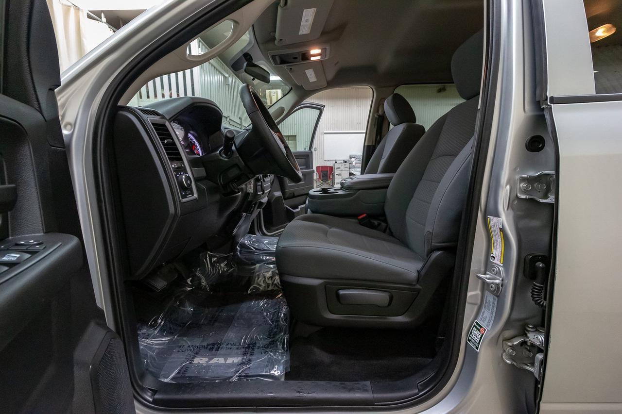 2017 Ram 1500 4x4 Crew Cab Express BCam Red Deer AB