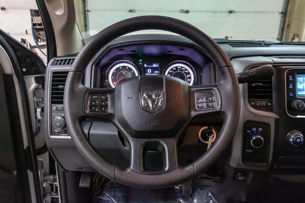 2017 Ram 1500 4x4 Crew Cab Express BCam Red Deer AB