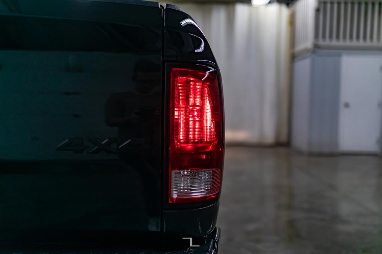 2017 Ram 1500 4x4 Crew Cab Express Red Deer AB