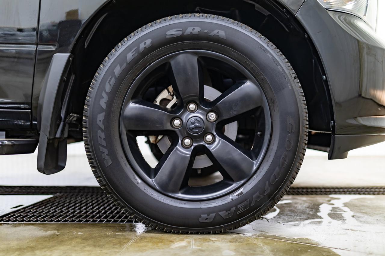 2017 Ram 1500 4x4 Crew Cab Express Red Deer AB