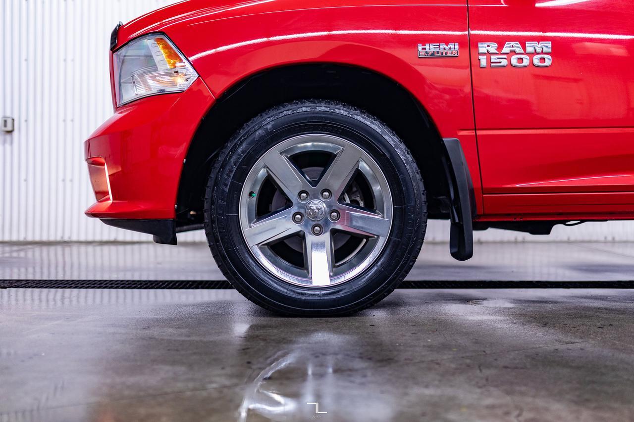 2017 Ram 1500 4x4 Crew Cab Express Red Deer AB