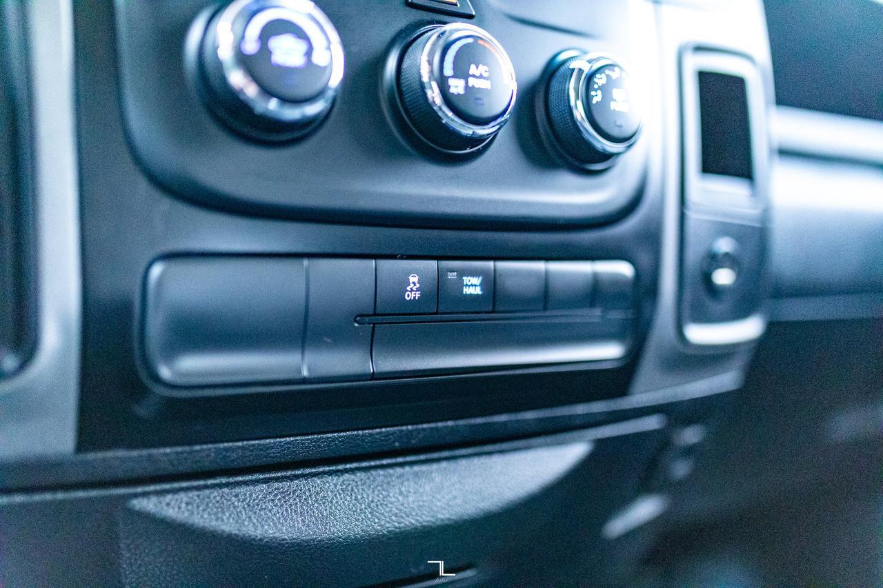 2017 Ram 1500 4x4 Crew Cab Express Red Deer AB