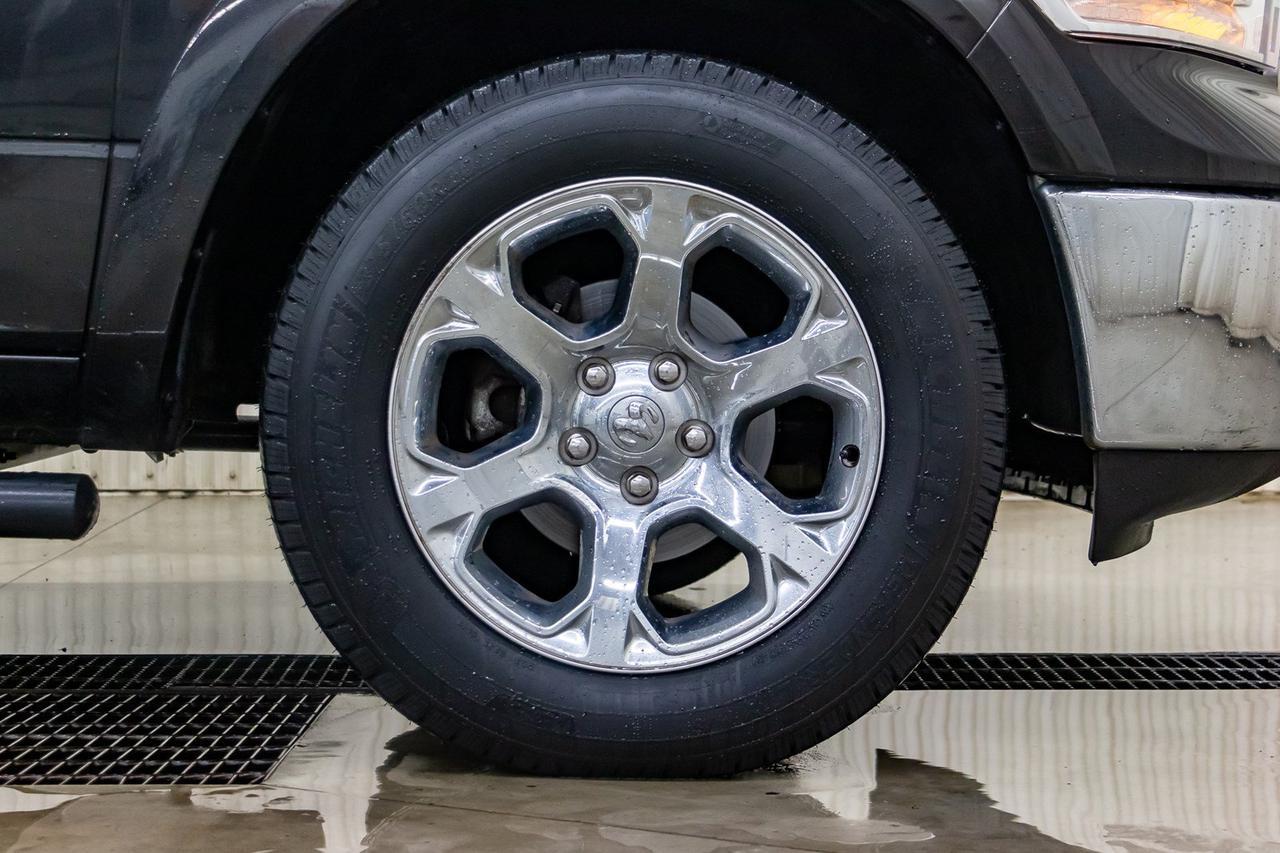 2017 Ram 1500 4x4 Crew Cab Laramie Diesel Leather Roof Nav Red Deer AB