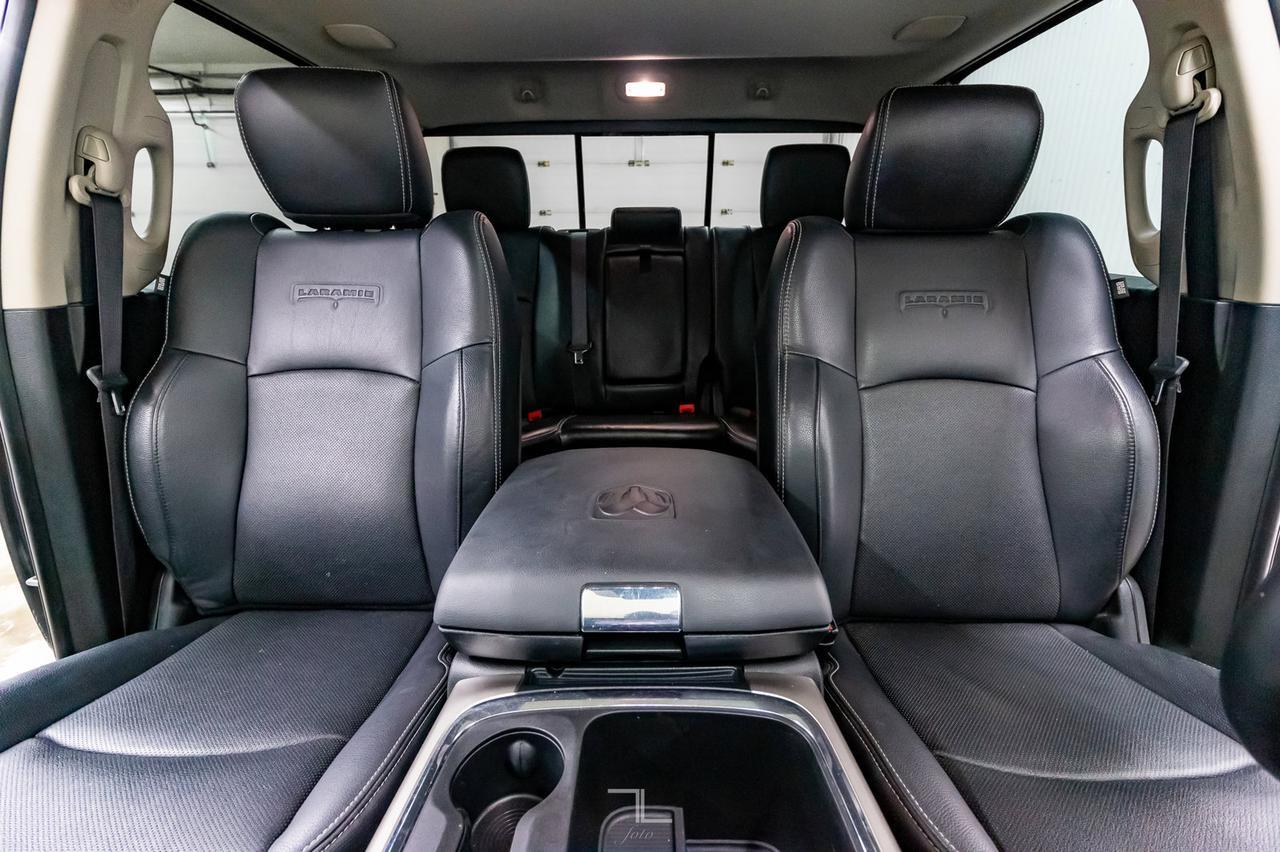 2017 Ram 1500 4x4 Crew Cab Laramie Leather Roof Nav Red Deer AB