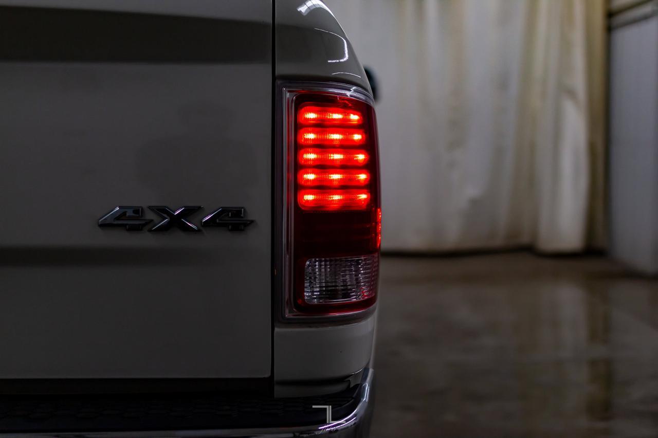 2017 Ram 1500 4x4 Crew Cab Laramie Leather Roof Nav Red Deer AB