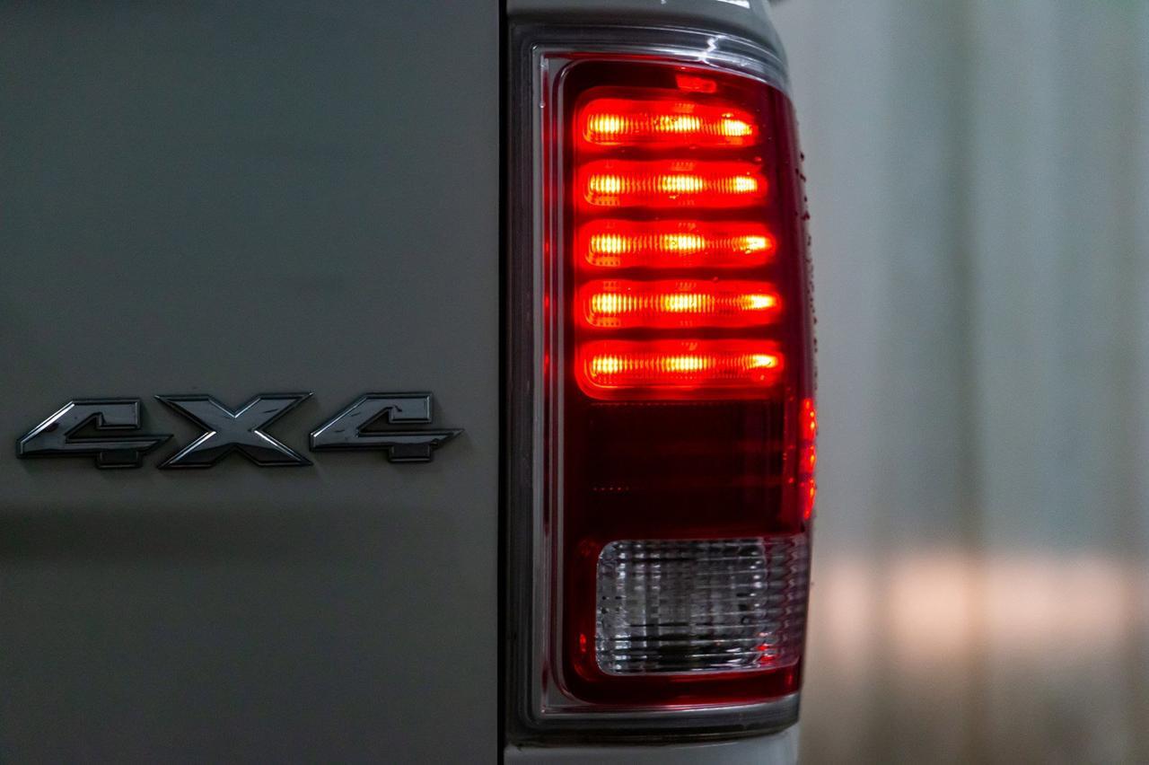 2017 Ram 1500 4x4 Crew Cab Laramie Leather Roof Nav Red Deer AB