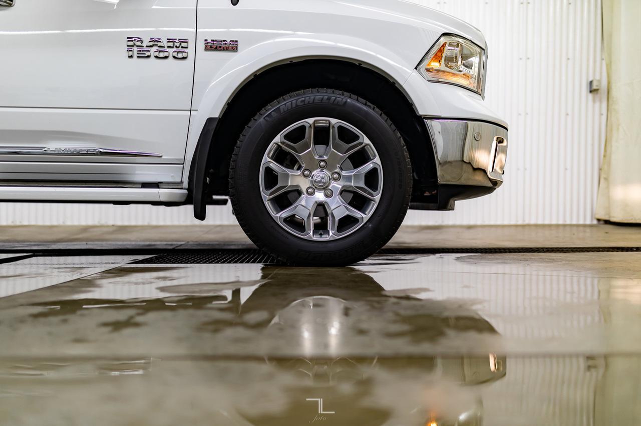 2017 Ram 1500 4x4 Crew Cab Limited Leather Roof Nav Red Deer AB