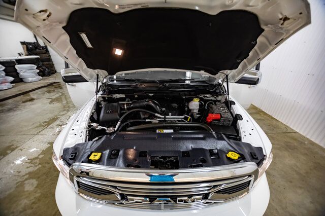 2017 Ram 1500 4x4 Crew Cab Limited Leather Roof Nav Red Deer AB