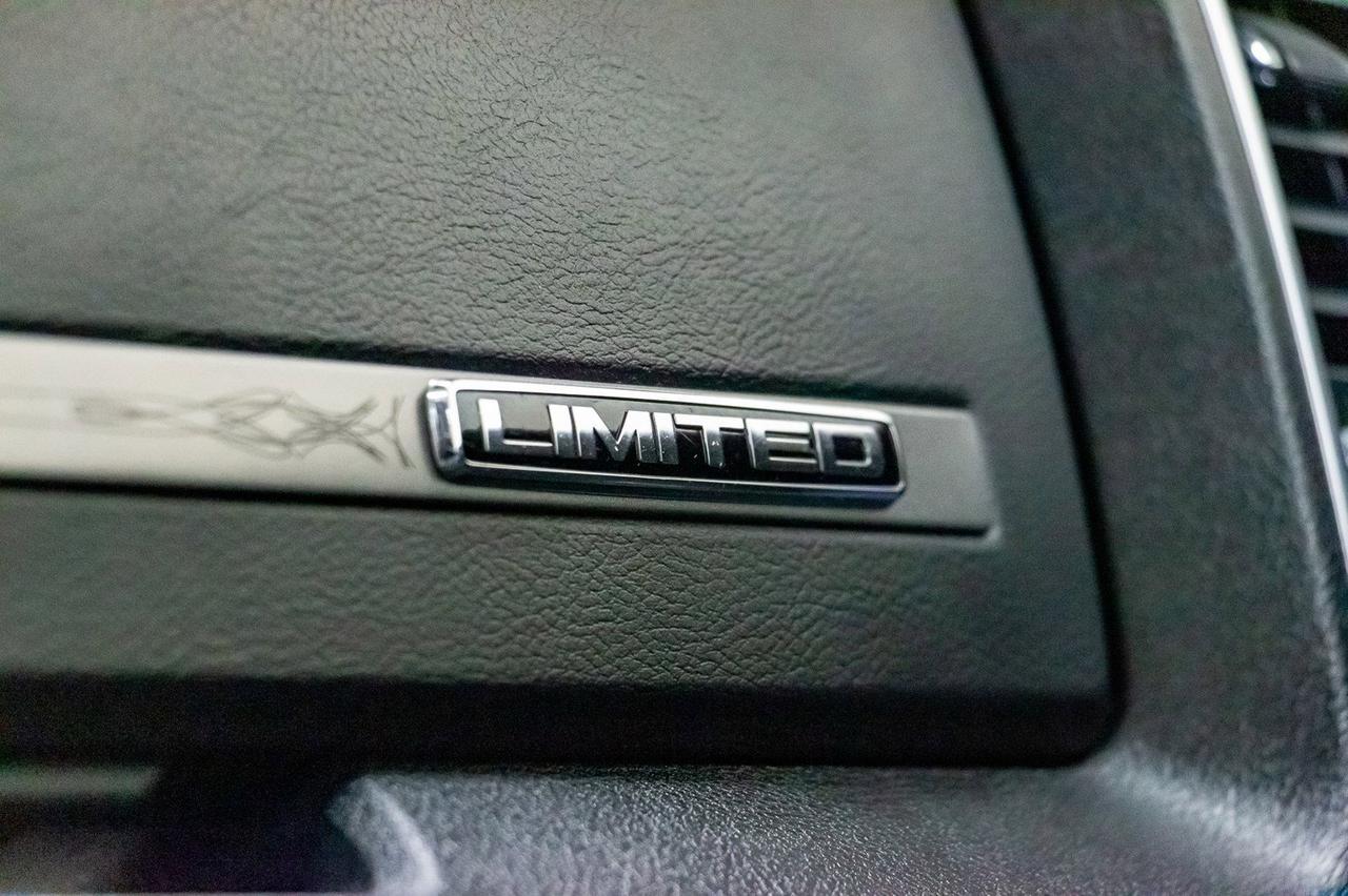 2017 Ram 1500 4x4 Crew Cab Limited Leather Roof Nav Red Deer AB