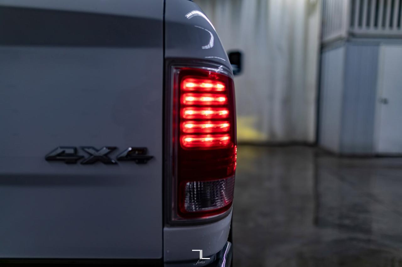 2017 Ram 1500 4x4 Crew Cab Longhorn Leather Roof Nav Red Deer AB