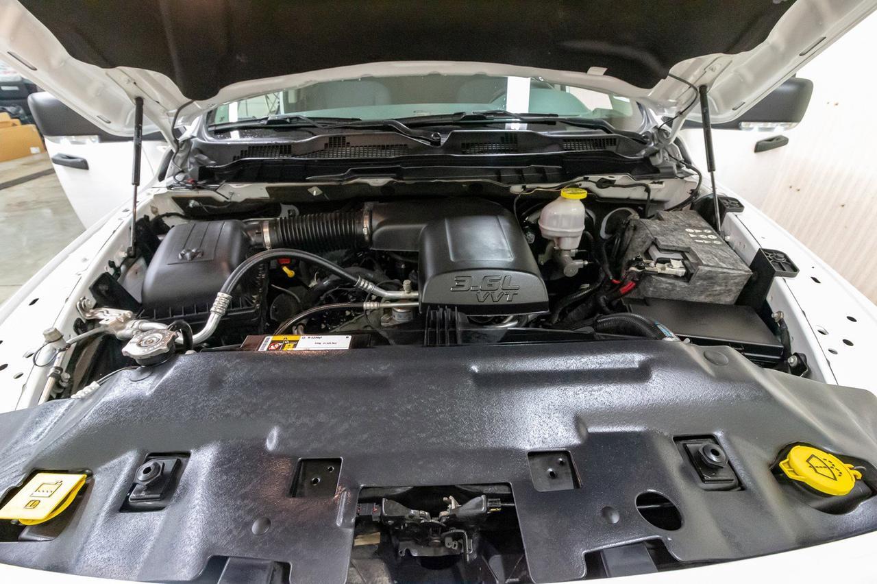 2017 Ram 1500 4x4 Crew Cab Outdoorsman Nav BCam Red Deer AB