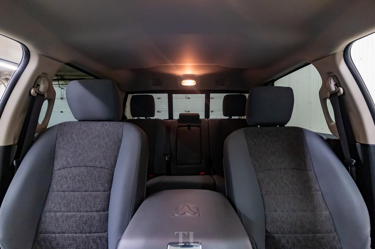 2017 Ram 1500 4x4 Crew Cab SLT Nav BCam Red Deer AB