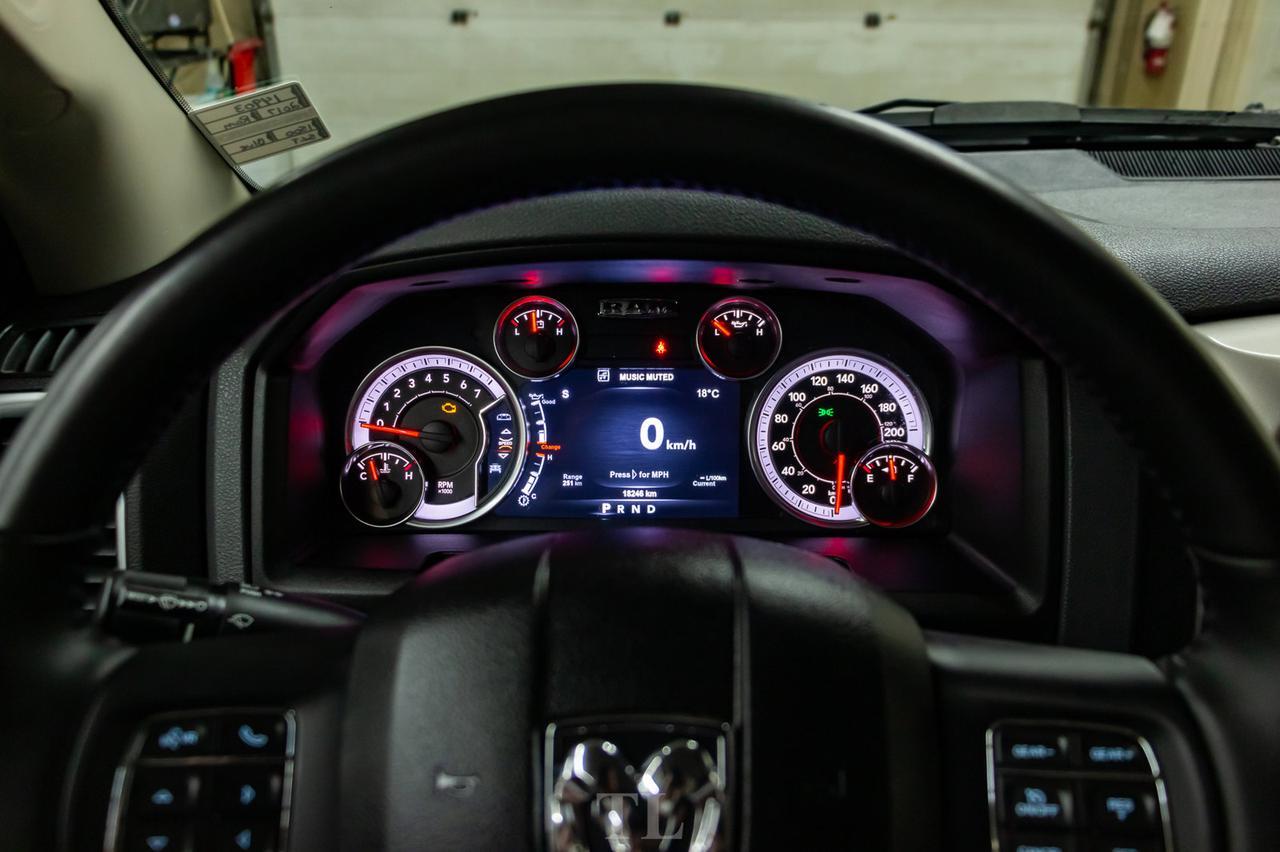 2017 Ram 1500 4x4 Crew Cab SLT Nav Roof Bcam Red Deer AB