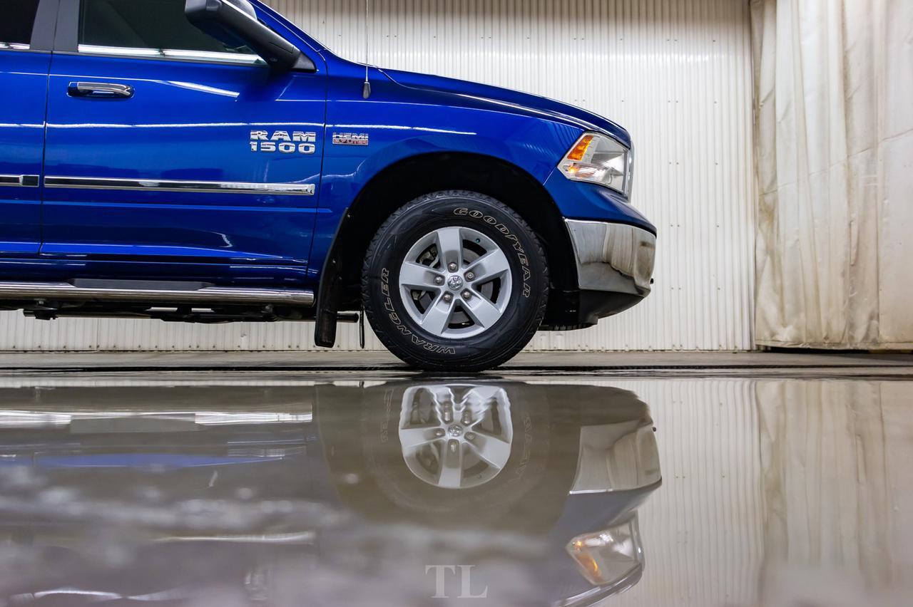 2017 Ram 1500 4x4 Crew Cab SLT Nav Roof Bcam Red Deer AB