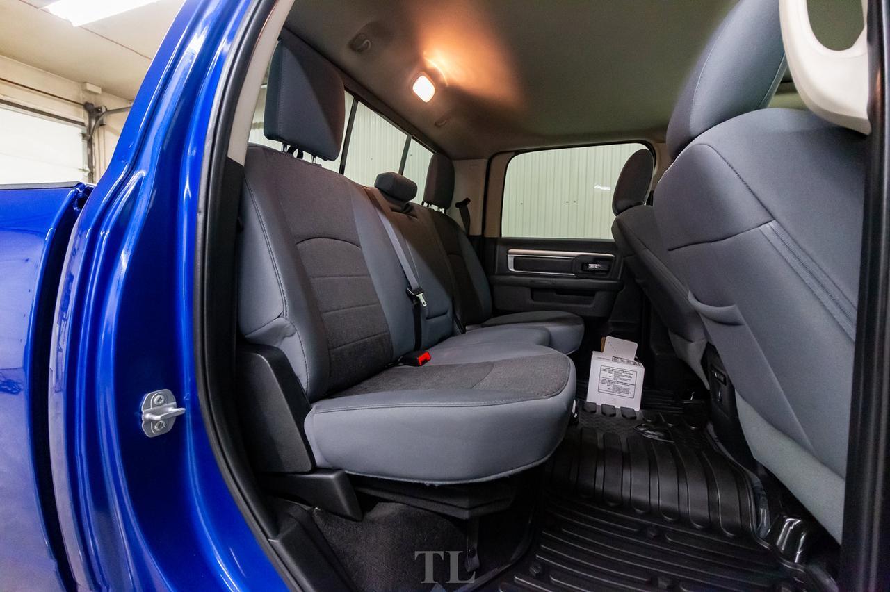 2017 Ram 1500 4x4 Crew Cab SLT Nav Roof Bcam Red Deer AB