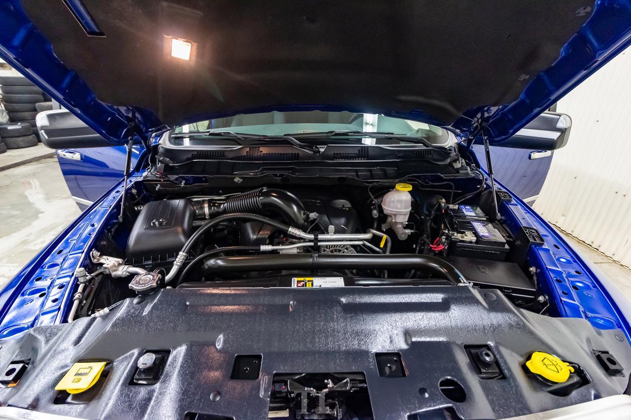 2017 Ram 1500 4x4 Crew Cab SLT Nav Roof Bcam Red Deer AB