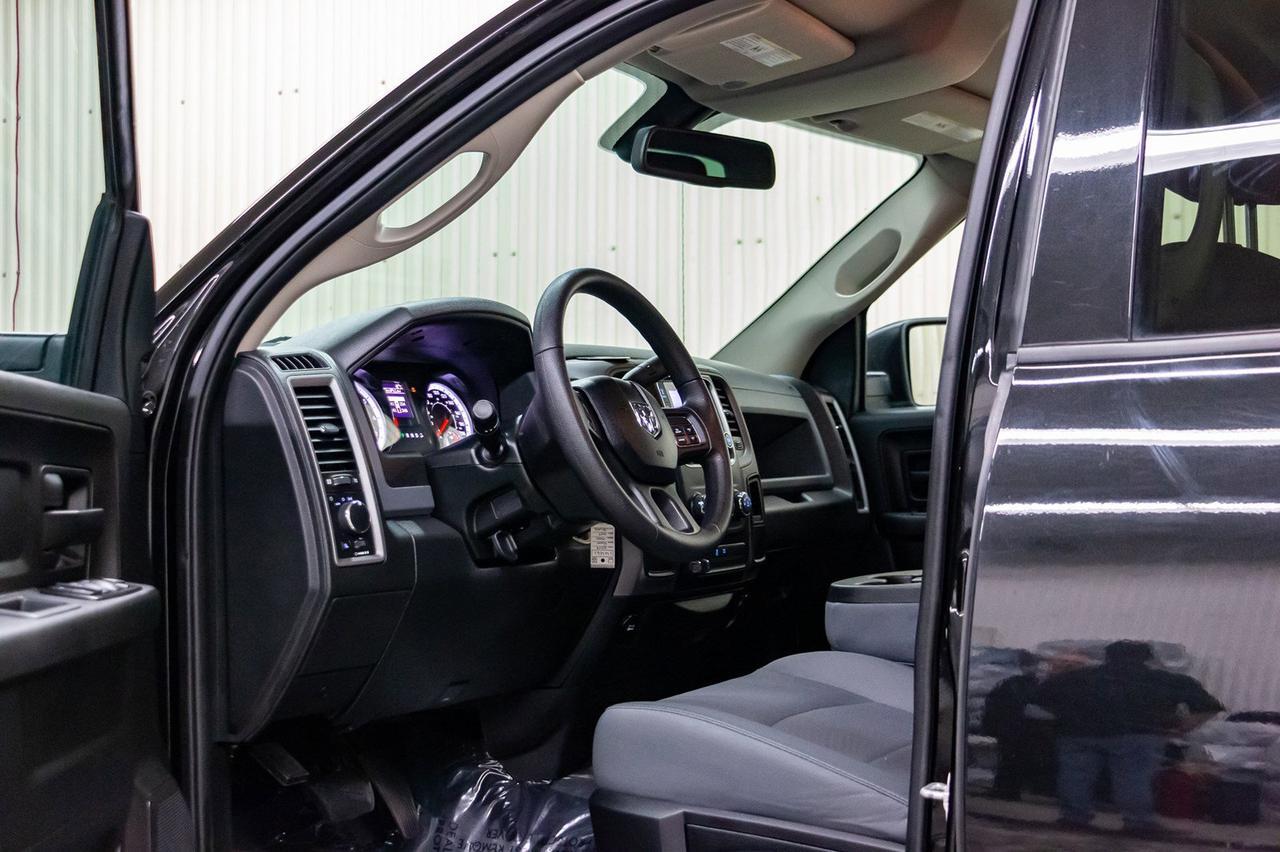 2017 Ram 1500 4x4 Crew Cab SXT BCam Red Deer AB