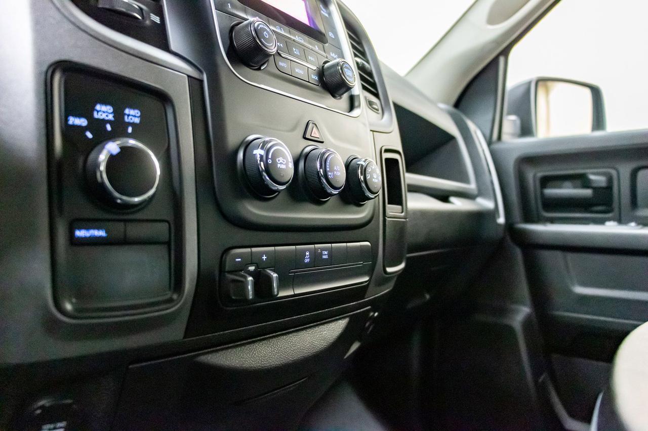 2017 Ram 1500 4x4 Crew Cab SXT BCam Red Deer AB