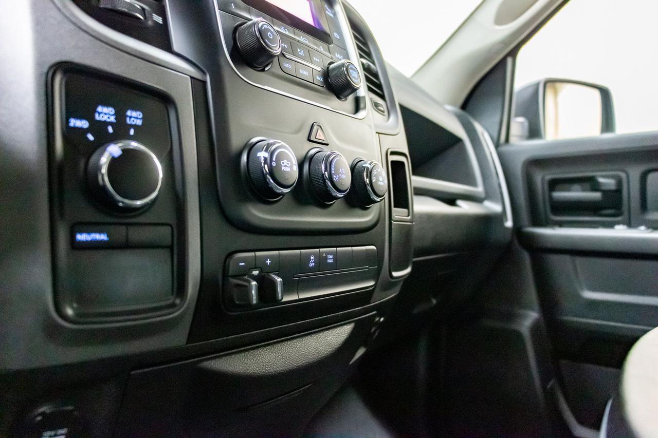 2017 Ram 1500 4x4 Crew Cab SXT BCam Red Deer AB