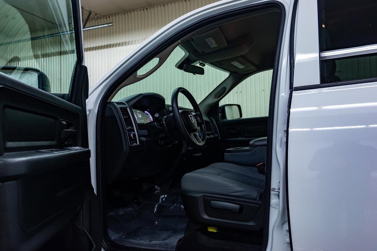 2017 Ram 1500 4x4 Crew Cab SXT Red Deer AB