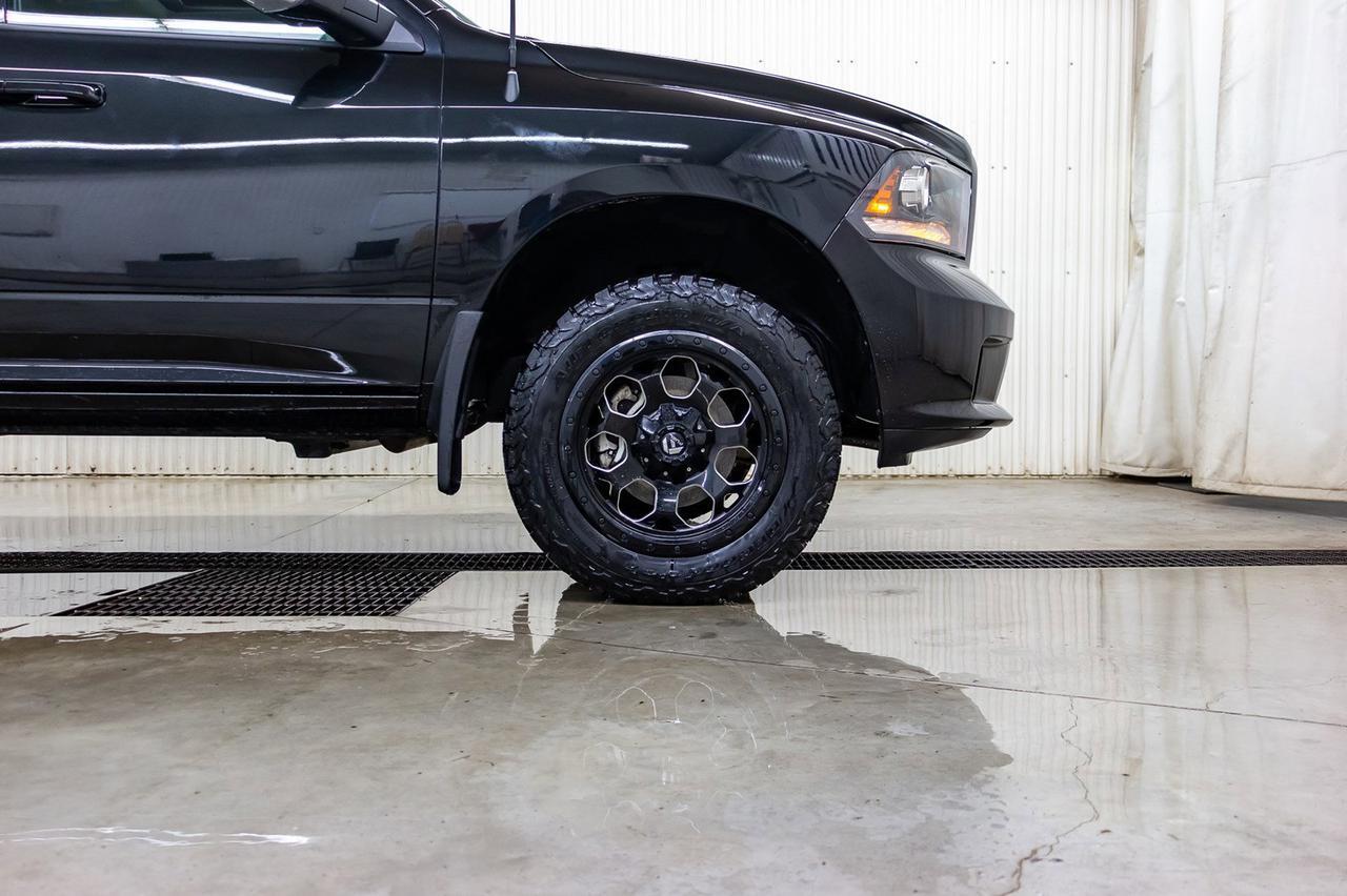 2017 Ram 1500 4x4 Crew Cab Sport Leather Roof BCam Red Deer AB