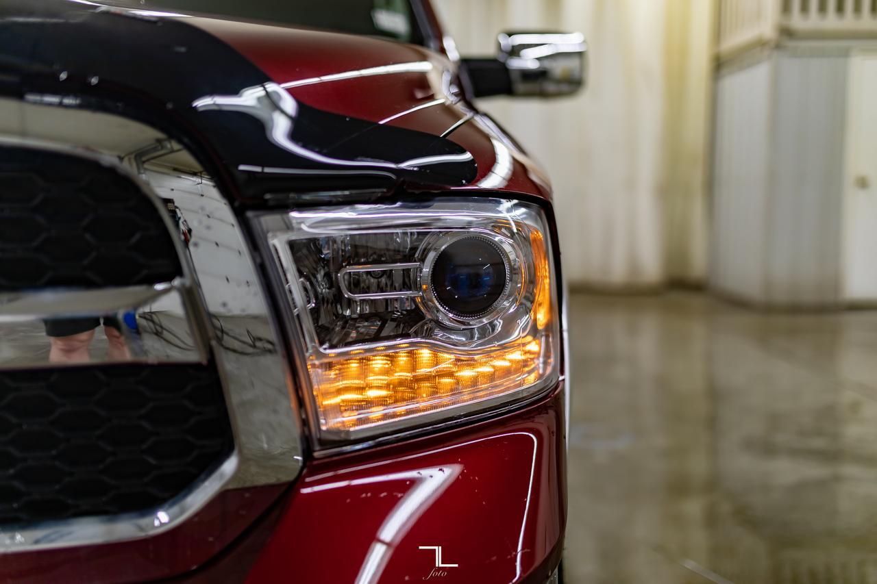 2017 Ram 1500 4x4 Quad Cab Laramie Leather BCam Red Deer AB