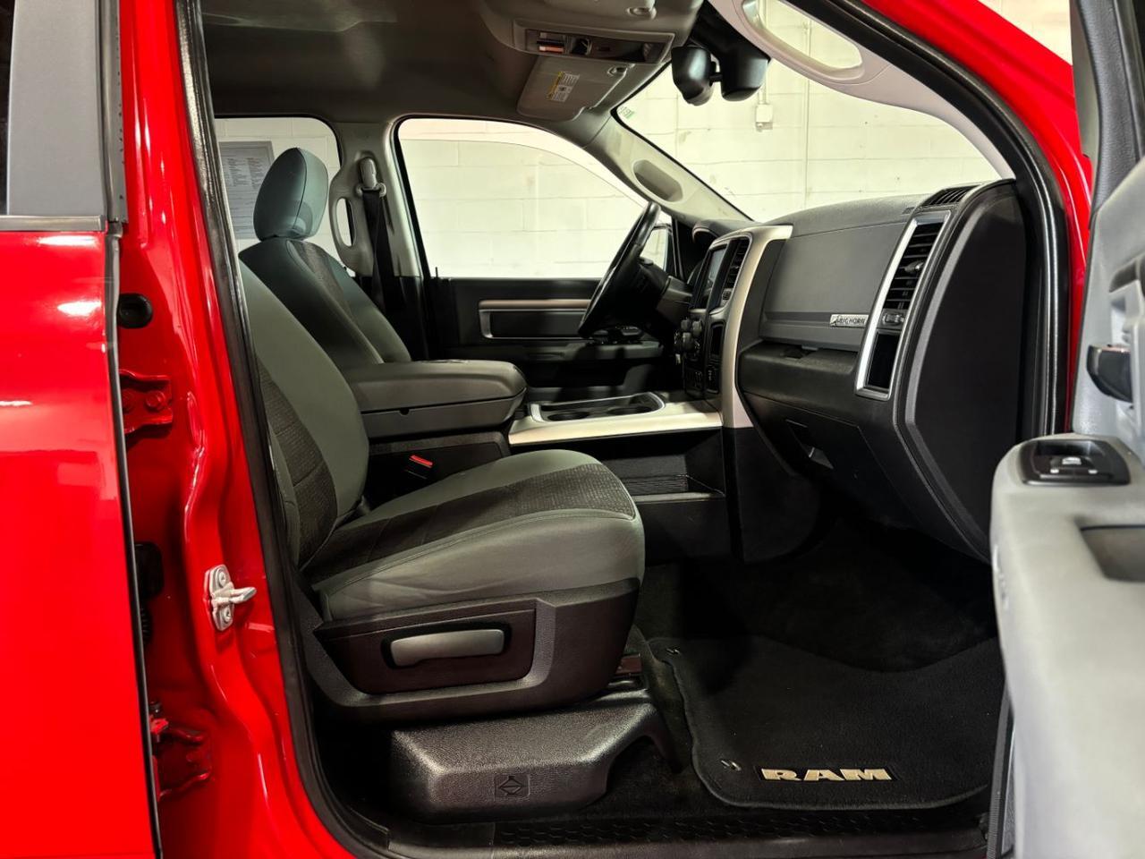 2017 Ram 1500 Big Horn Crew Cab 4x4 5'7 Box Franklin OH