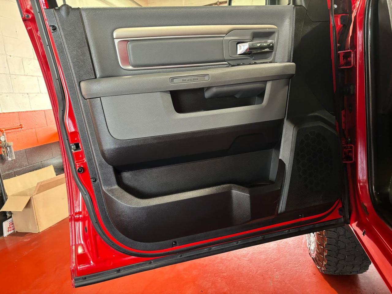 2017 Ram 1500 Big Horn Crew Cab 4x4 5'7 Box Franklin OH