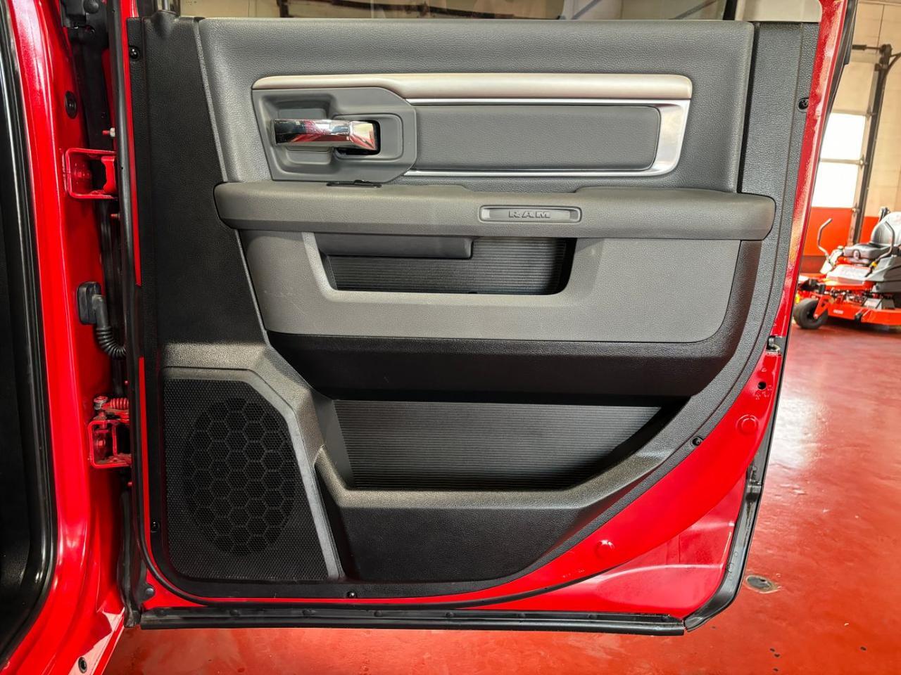 2017 Ram 1500 Big Horn Crew Cab 4x4 5'7 Box Franklin OH