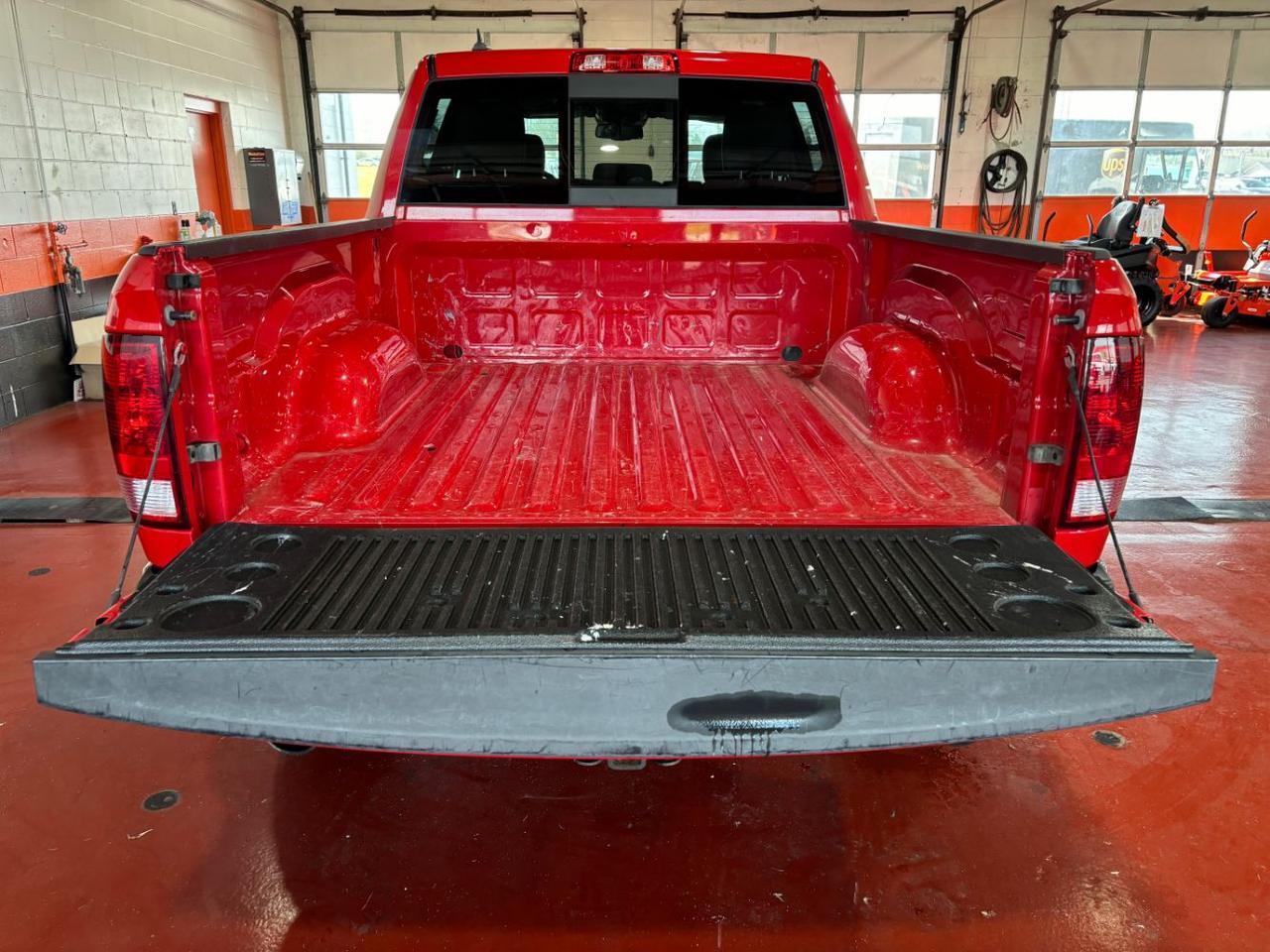 2017 Ram 1500 Big Horn Crew Cab 4x4 5'7 Box Franklin OH